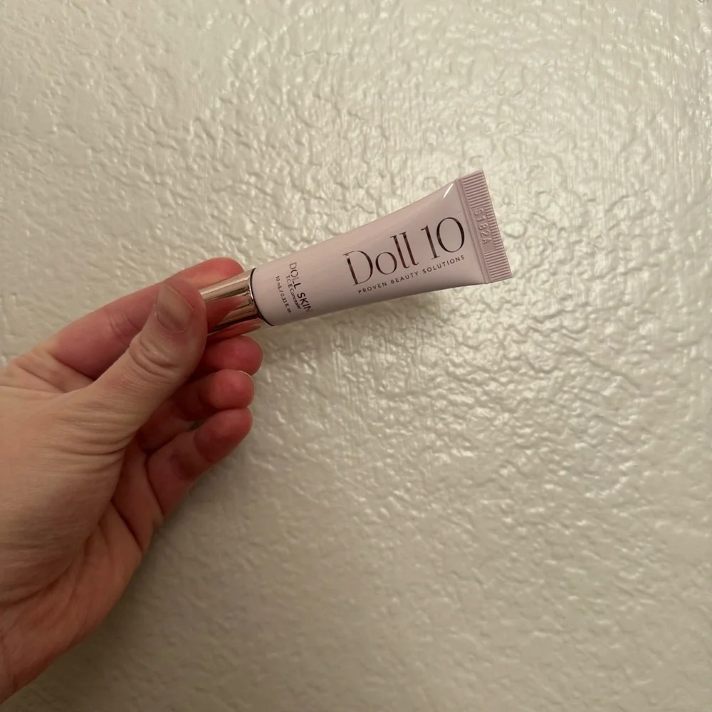 Doll 10 T.C.E. Super Coverage Concealer - Light
